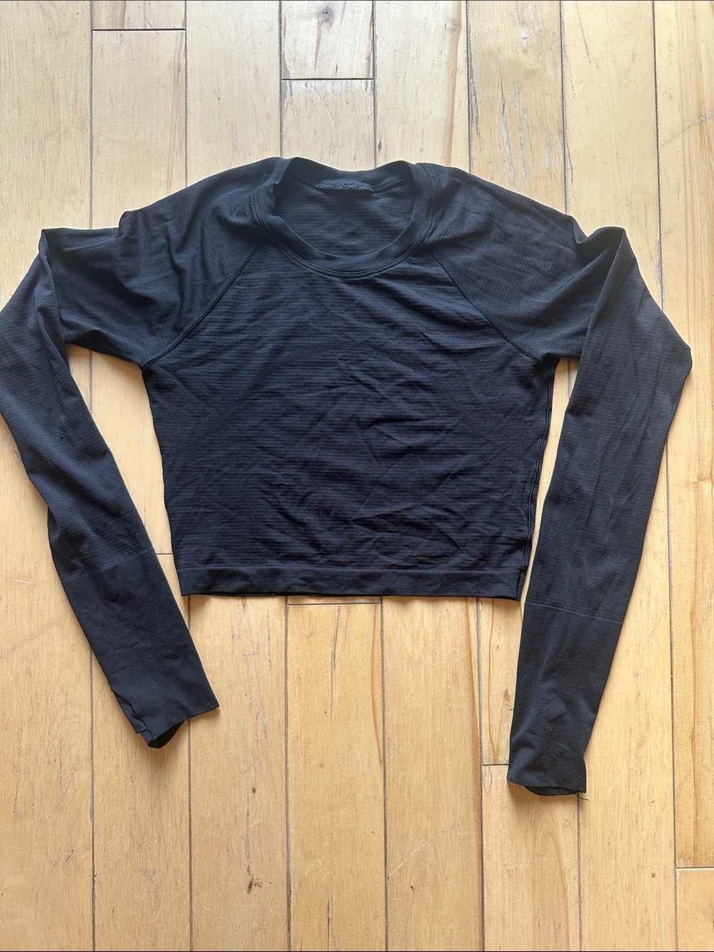 lululemon athletica Swiftly Black Long-Sleeve Cropped Crew Top